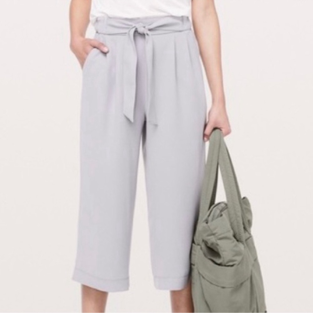 Lululemon Noir Crop Wide Leg Tie Front Pants 4 grey/ green